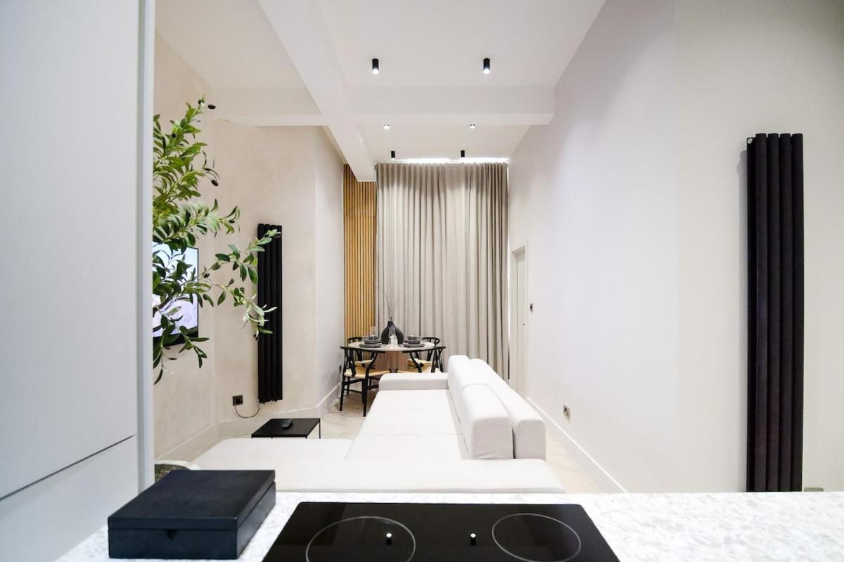 Japandi By The Heim Residences Manchester Buitenkant foto