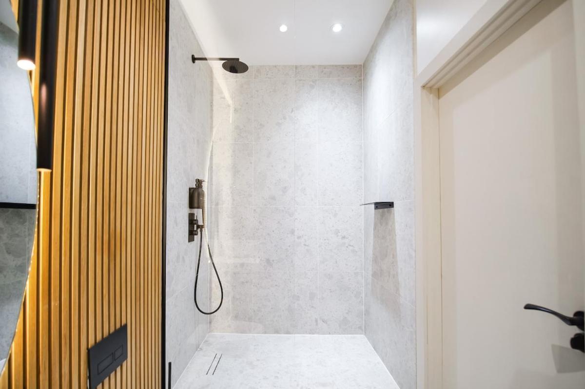 Japandi By The Heim Residences Manchester Buitenkant foto