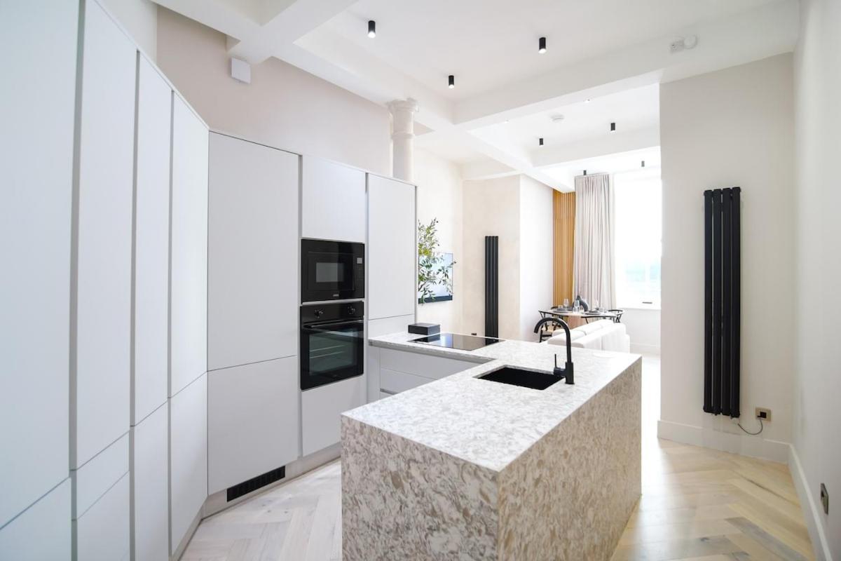 Japandi By The Heim Residences Manchester Buitenkant foto