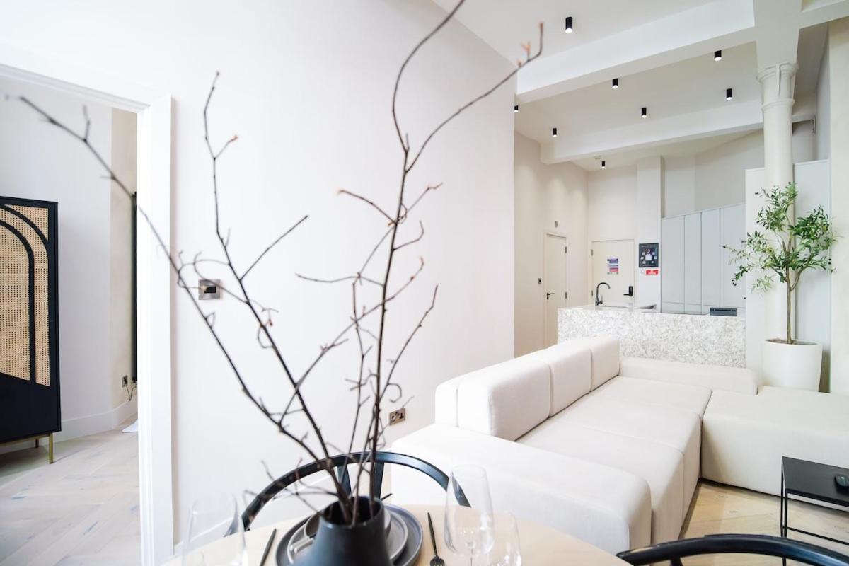 Japandi By The Heim Residences Manchester Buitenkant foto